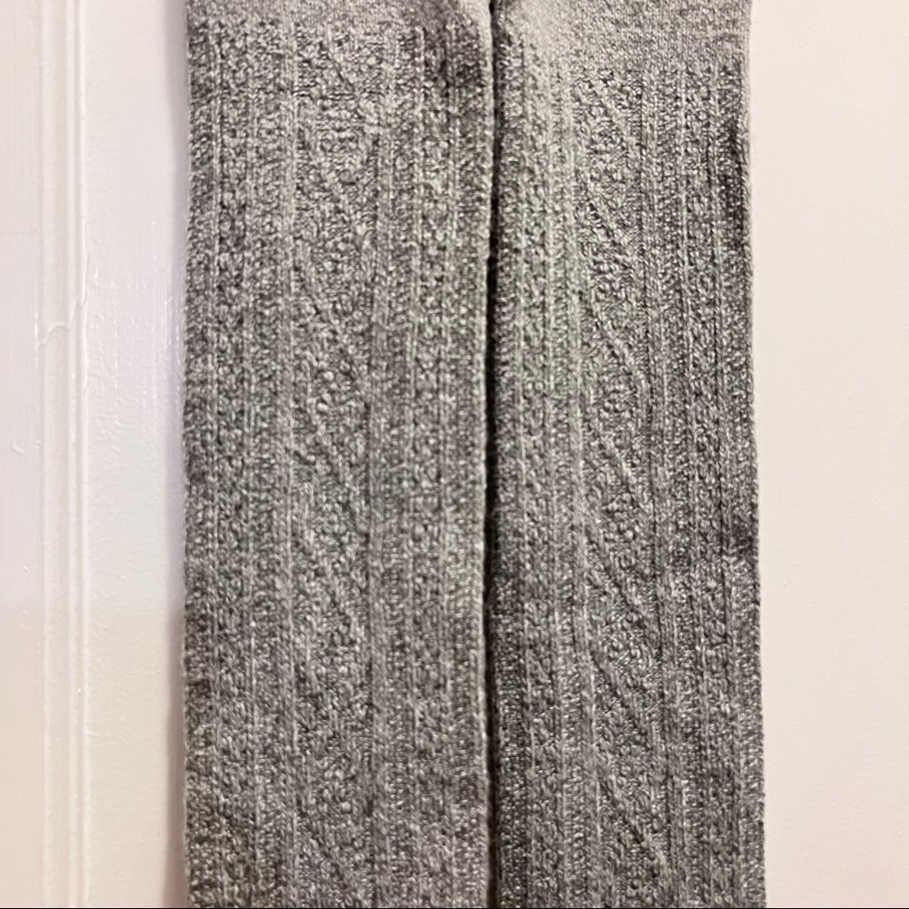 Uniqlo Heattech Cable Knit Leggings - Picture 4 of 7